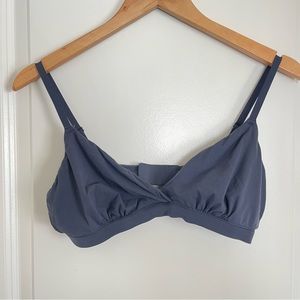 SKIMS FITS EVERYBODY TRIANGLE BRALETTE - marine
